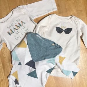 Set of 3. Off-white onesie with drool bib.